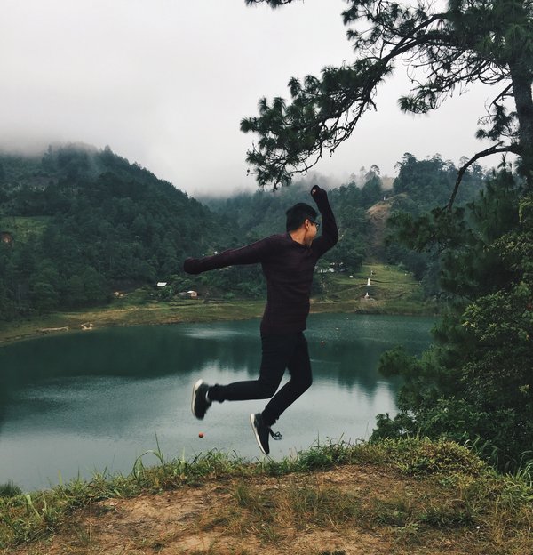 Comment vivre l'expu00e9rience de la pu00eache sur glace dans le nord de la Finlande?